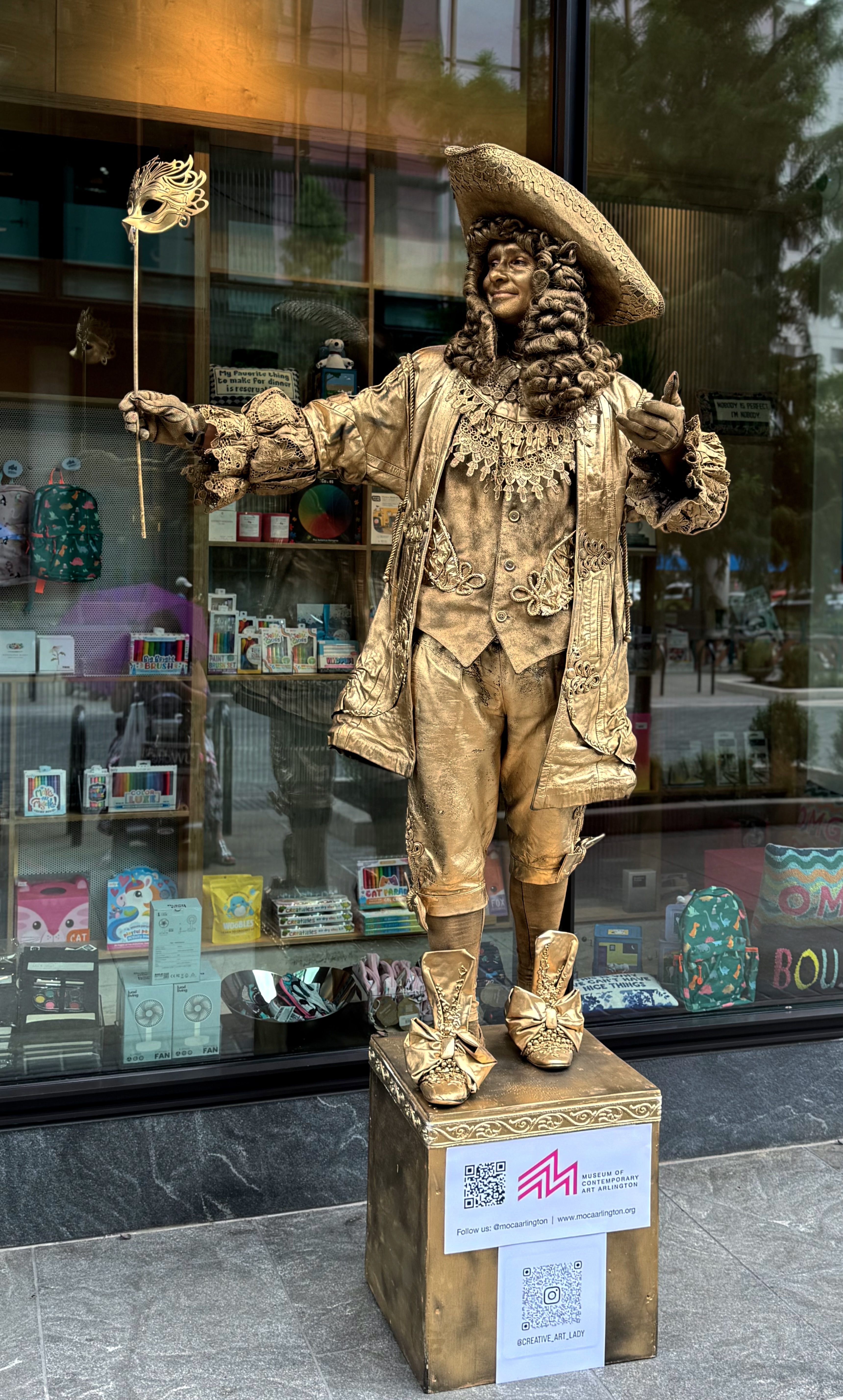 Living Statues thumbnail 11